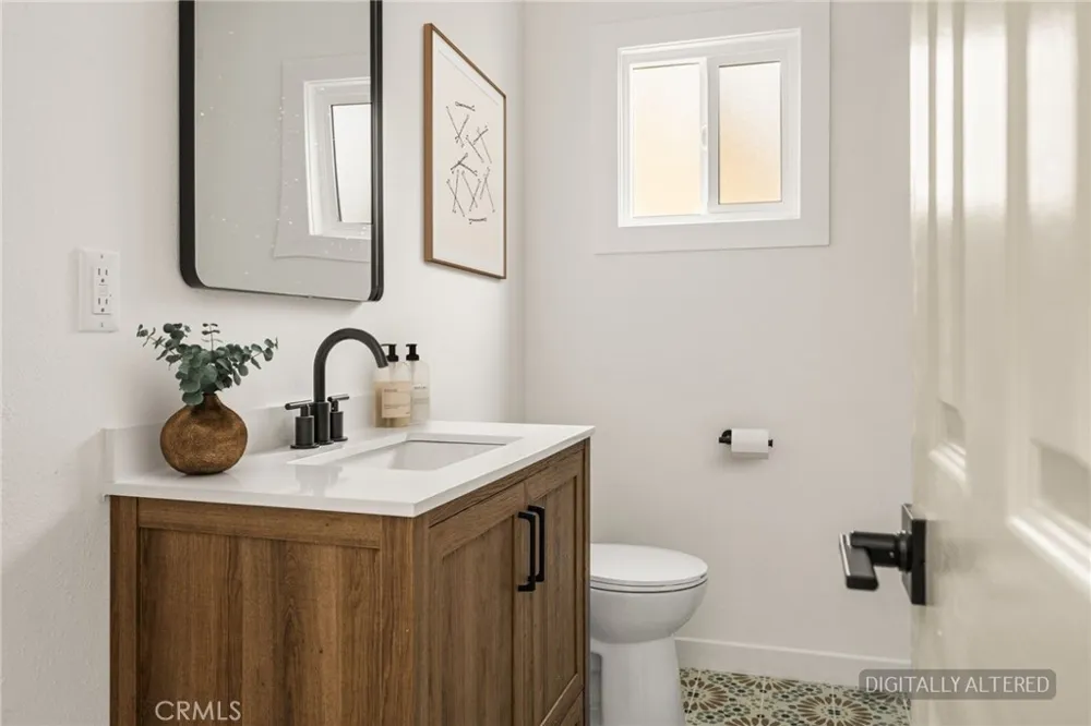 1911 W 65th Los Angeles, CA 90047