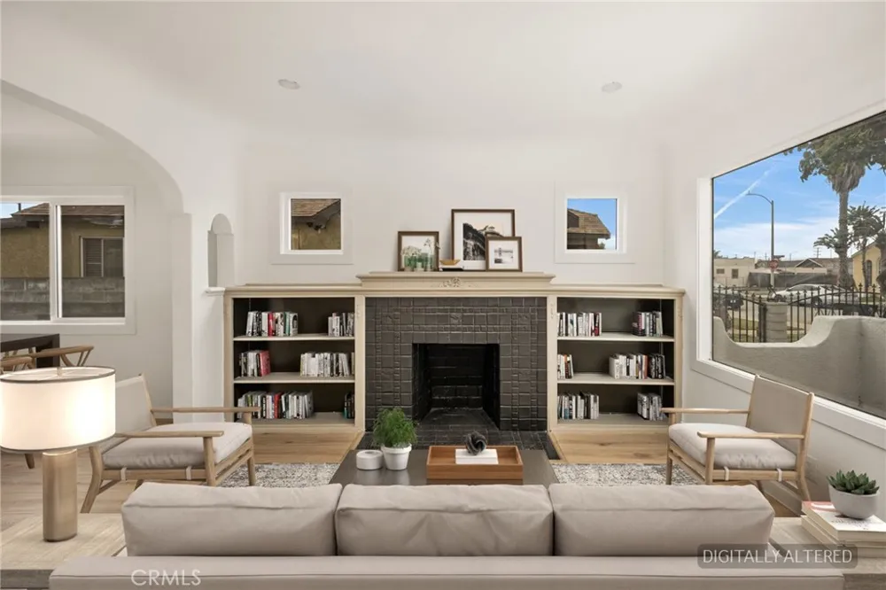 1911 W 65th Los Angeles, CA 90047