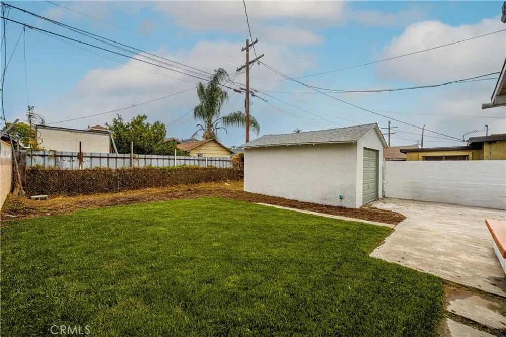 1911 W 65th Los Angeles, CA 90047