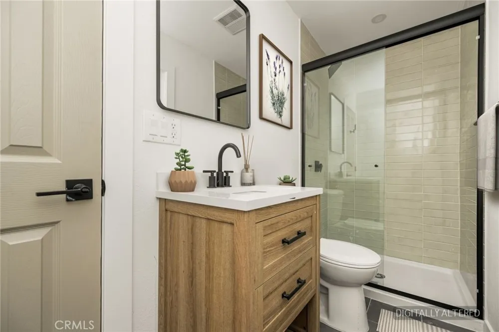 1911 W 65th Los Angeles, CA 90047