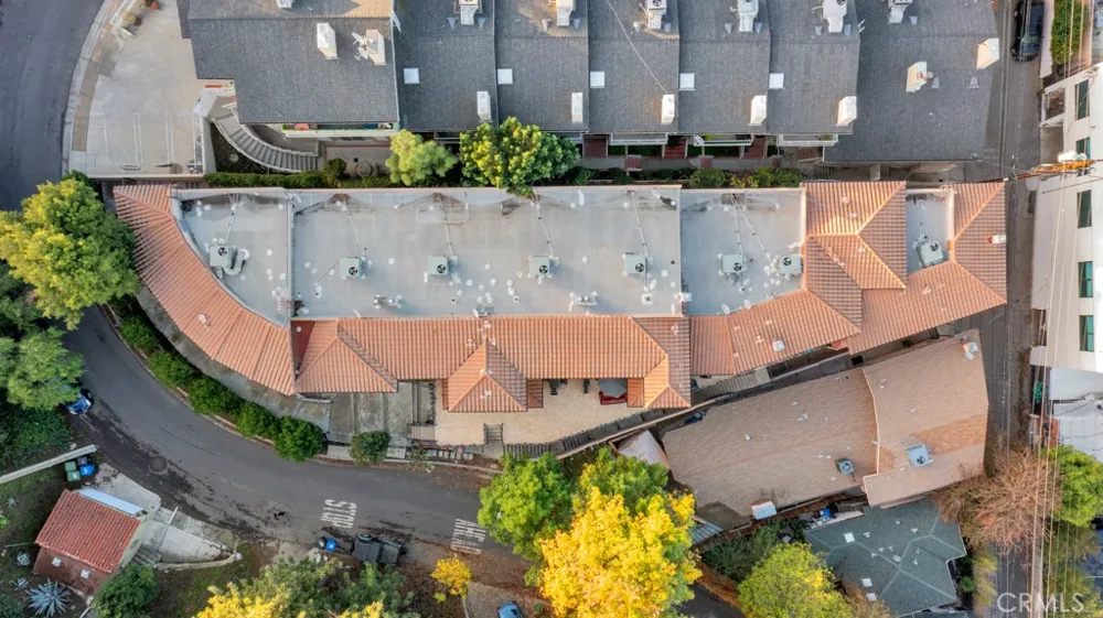 11145 Sunshine Terrace #106 Studio City, CA 91604