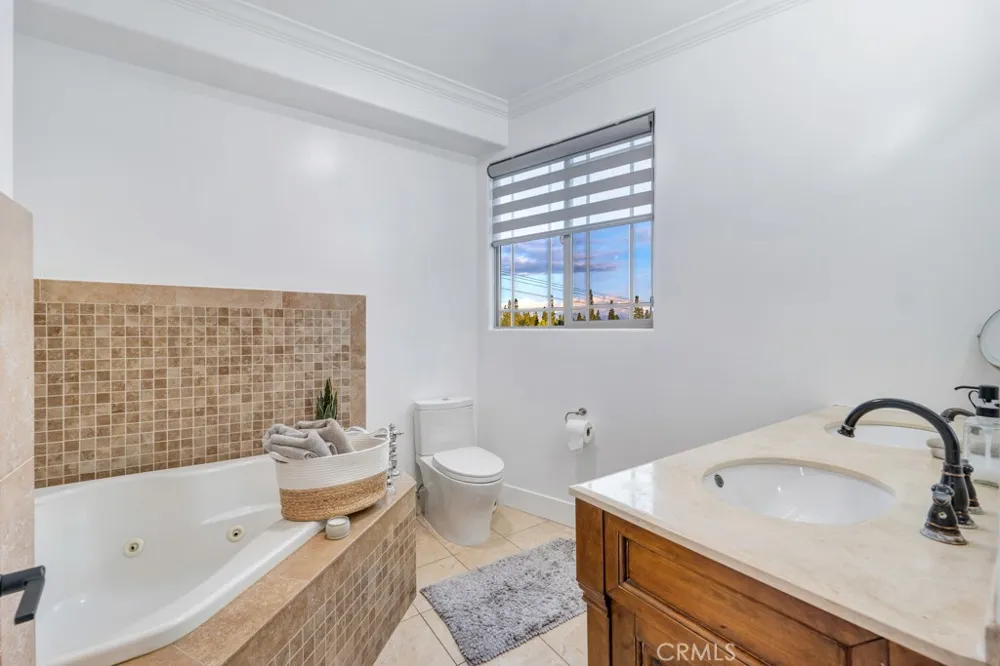 11145 Sunshine Terrace #106 Studio City, CA 91604