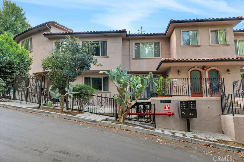 11145 Sunshine Terrace #106 Studio City, CA 91604