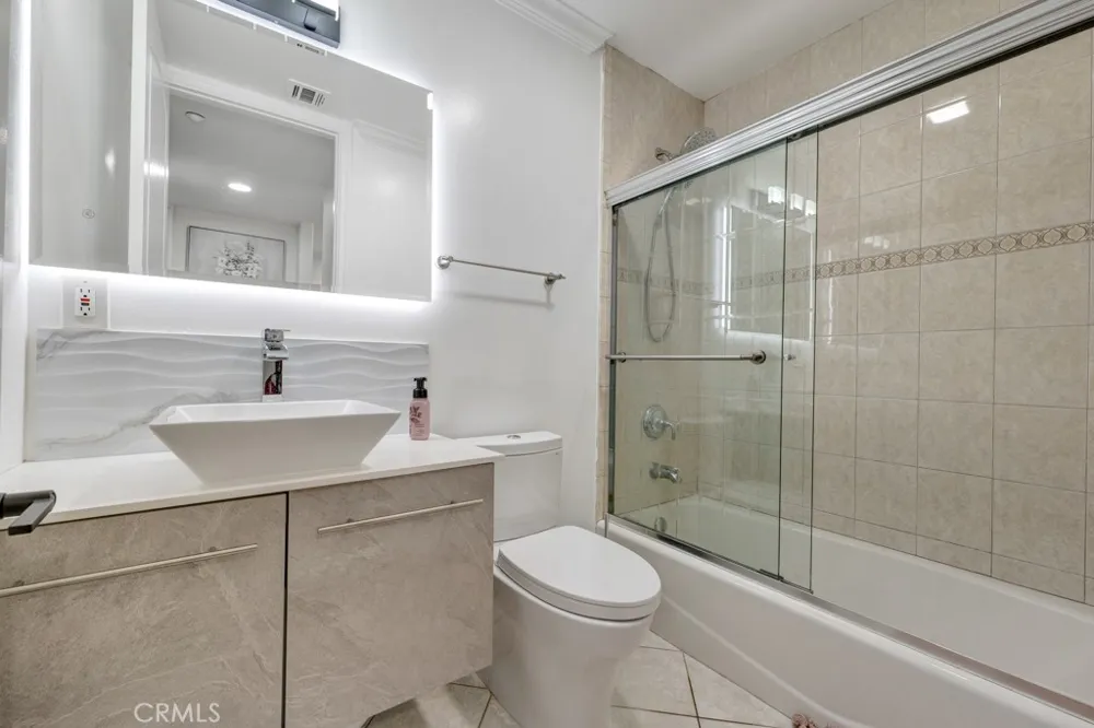 11145 Sunshine Terrace #106 Studio City, CA 91604