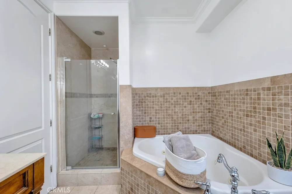 11145 Sunshine Terrace #106 Studio City, CA 91604
