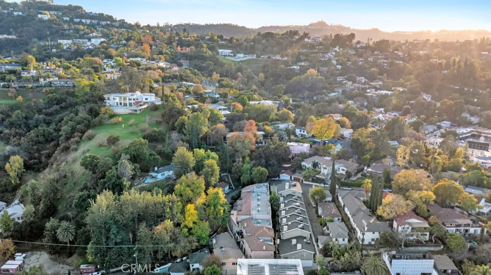 11145 Sunshine Terrace #106 Studio City, CA 91604