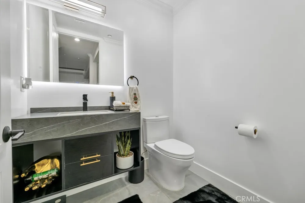 11145 Sunshine Terrace #106 Studio City, CA 91604