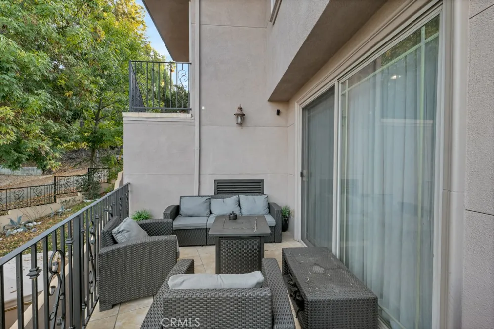 11145 Sunshine Terrace #106 Studio City, CA 91604
