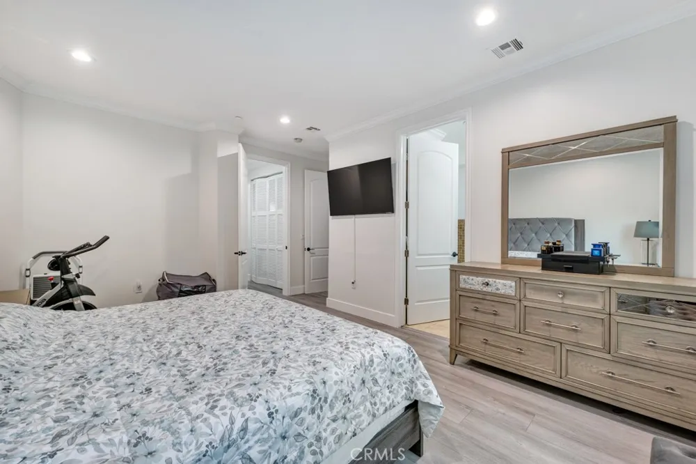 11145 Sunshine Terrace #106 Studio City, CA 91604