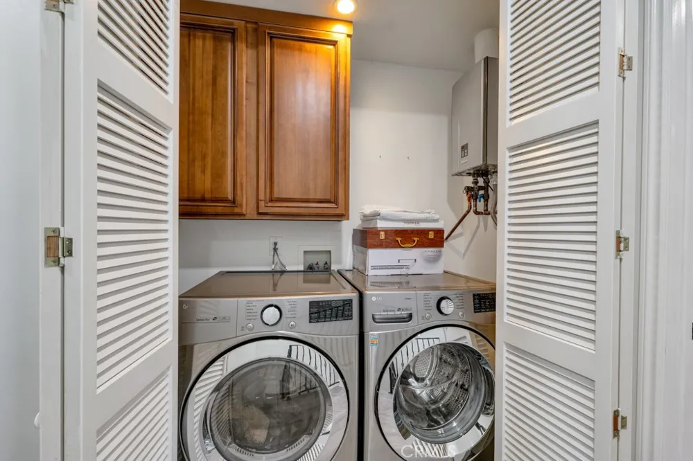 11145 Sunshine Terrace #106 Studio City, CA 91604