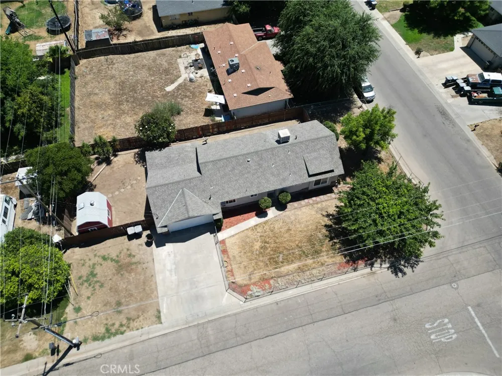 2081 E Stockham Tulare, CA 93274