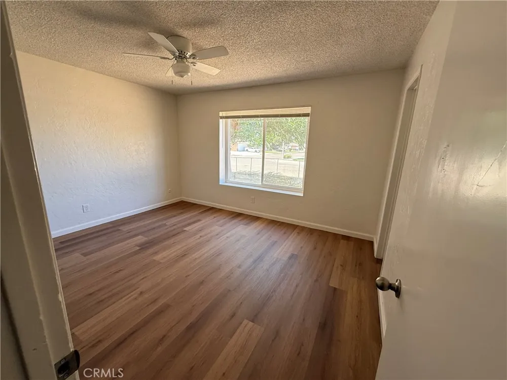 2081 E Stockham Tulare, CA 93274
