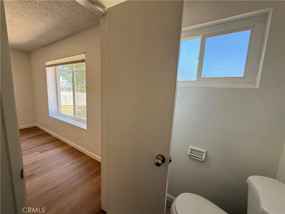 2081 E Stockham Tulare, CA 93274