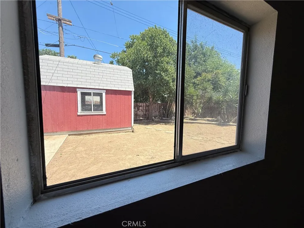 2081 E Stockham Tulare, CA 93274