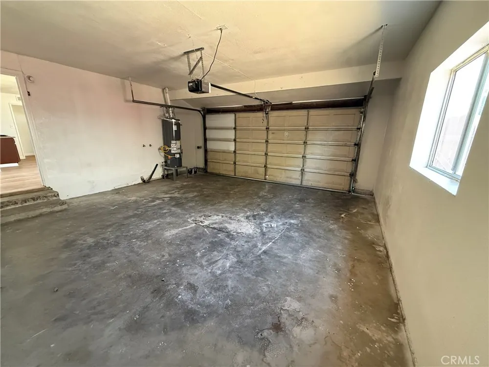 2081 E Stockham Tulare, CA 93274