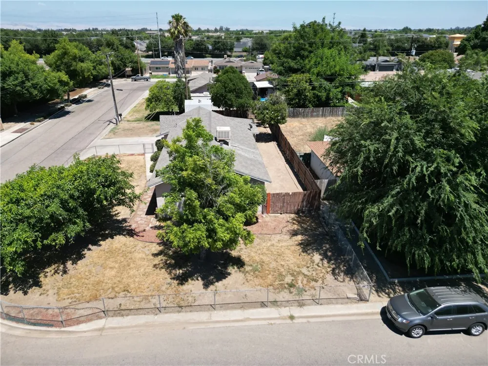 2081 E Stockham Tulare, CA 93274