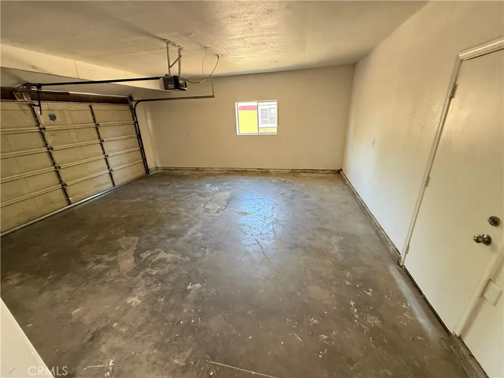2081 E Stockham Tulare, CA 93274