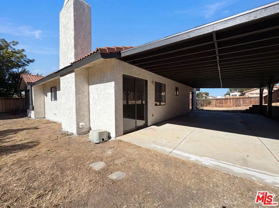 42355 Willeta Avenue Lancaster, CA 93536