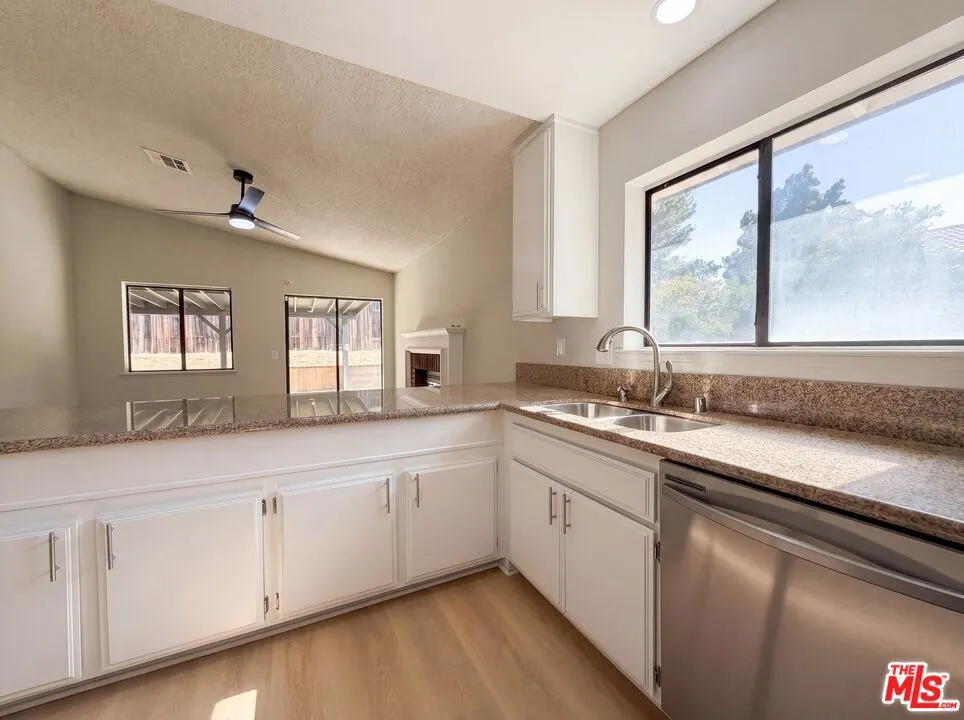 42355 Willeta Avenue Lancaster, CA 93536