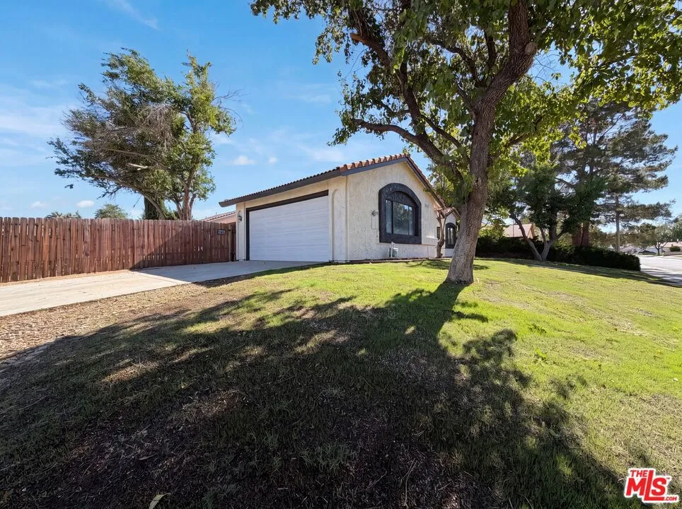42355 Willeta Avenue Lancaster, CA 93536