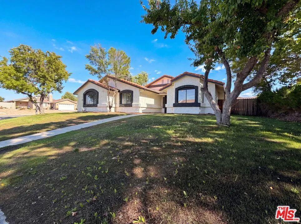 42355 Willeta Avenue Lancaster, CA 93536