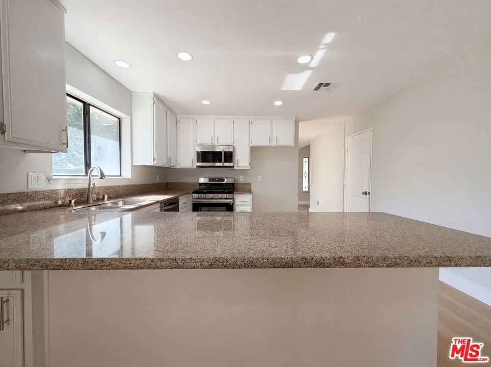 42355 Willeta Avenue Lancaster, CA 93536