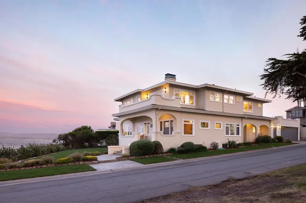 1051 Ocean View Boulevard Pacific Grove, CA 93950