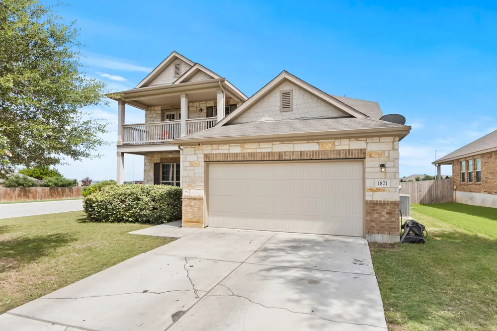 1821 Logan Trail New Braunfels, TX 78130