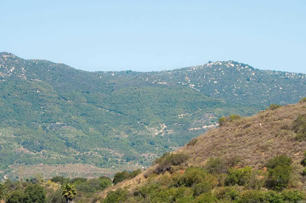 27 Daily Road Fallbrook, CA 92028