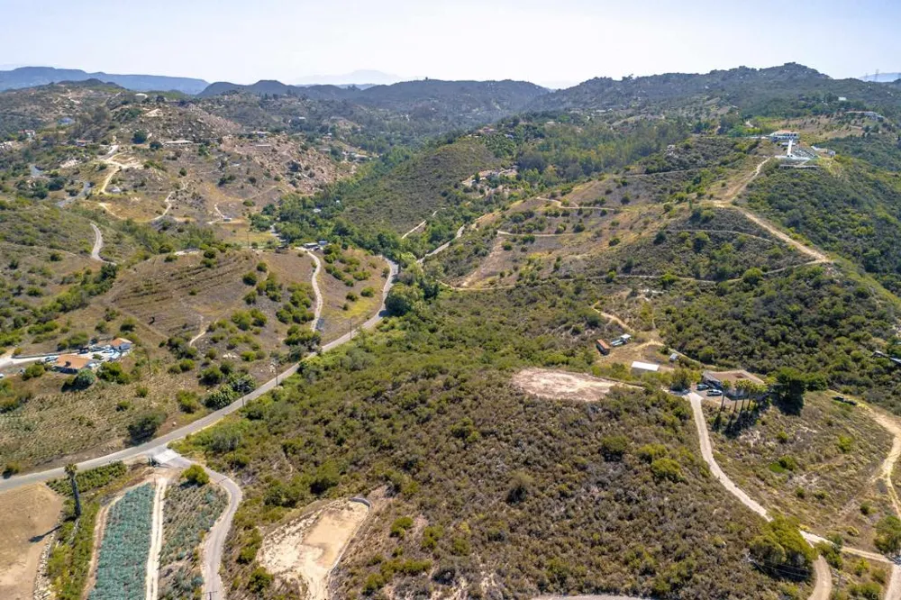 27 Daily Road Fallbrook, CA 92028