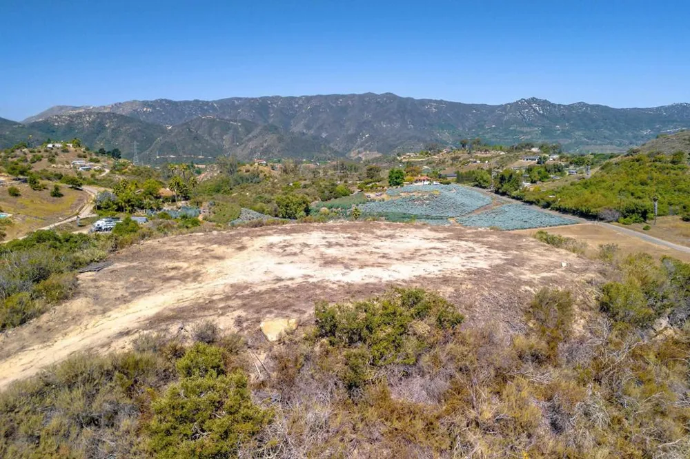 27 Daily Road Fallbrook, CA 92028