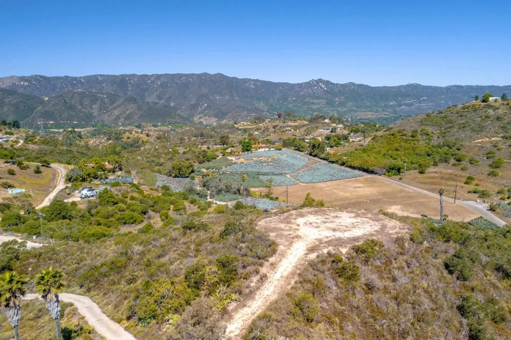 27 Daily Road Fallbrook, CA 92028