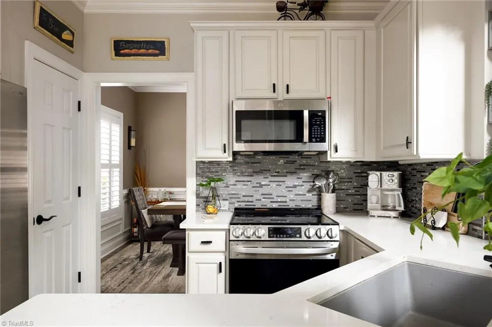 1074 Muirfield Avenue Clemmons, NC 27012