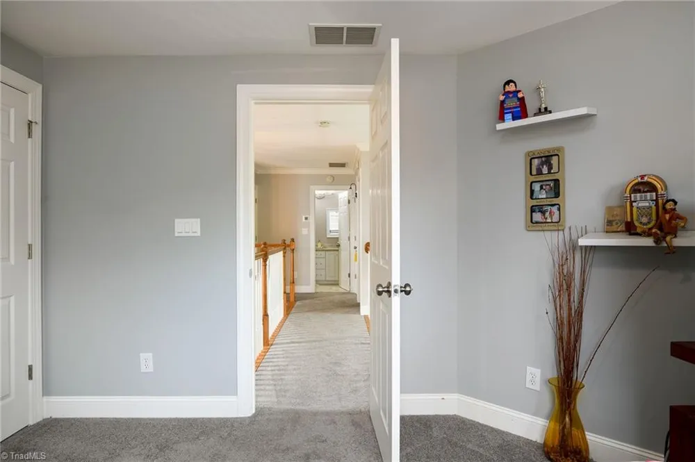 1074 Muirfield Avenue Clemmons, NC 27012