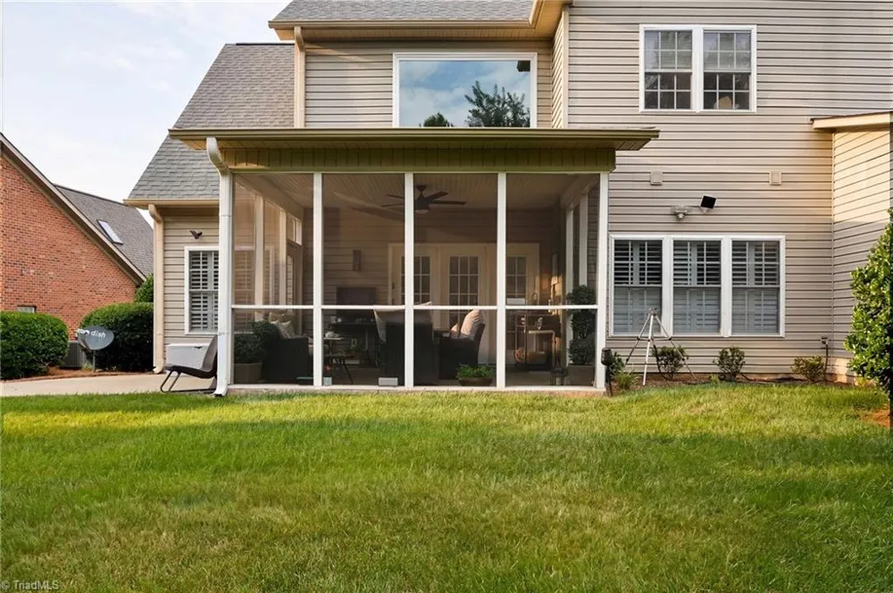 1074 Muirfield Avenue Clemmons, NC 27012