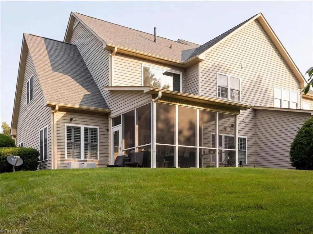 1074 Muirfield Avenue Clemmons, NC 27012
