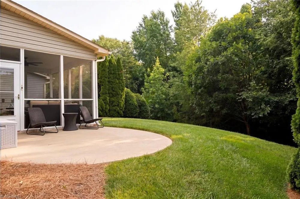 1074 Muirfield Avenue Clemmons, NC 27012