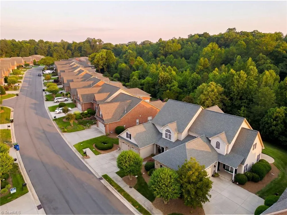 1074 Muirfield Avenue Clemmons, NC 27012