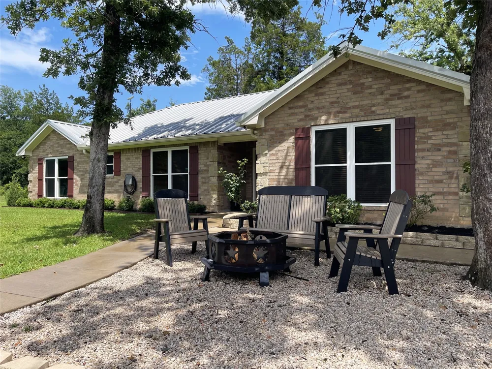 109 Private Road 916 Fairfield, TX 75840