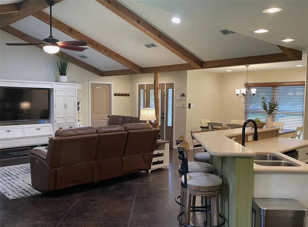 109 Private Road 916 Fairfield, TX 75840