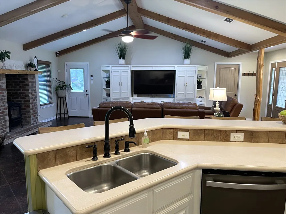 109 Private Road 916 Fairfield, TX 75840