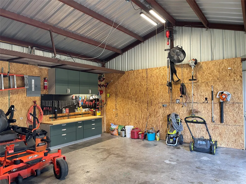 109 Private Road 916 Fairfield, TX 75840