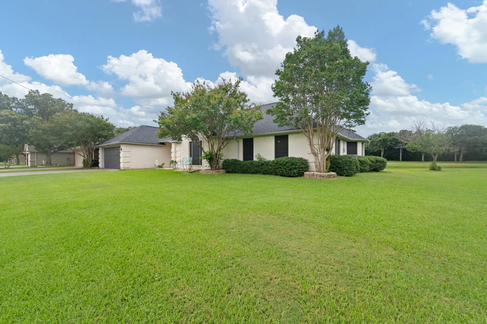 24068 Stonewood Drive Whitney, TX 76692