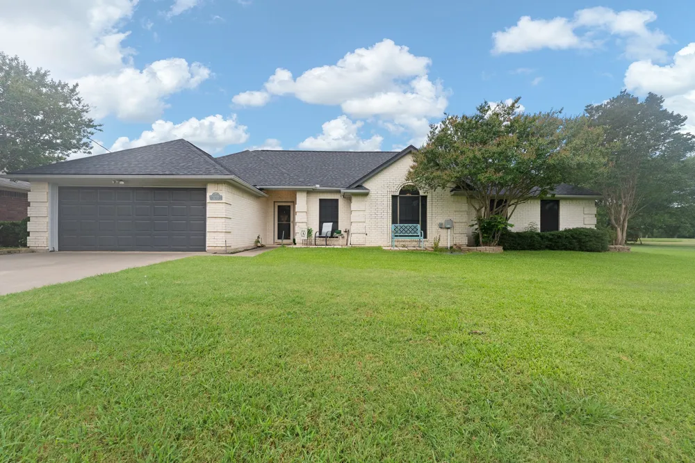 24068 Stonewood Drive Whitney, TX 76692