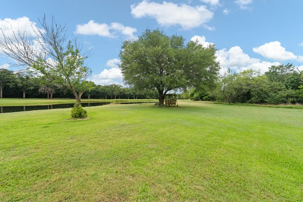 24068 Stonewood Drive Whitney, TX 76692