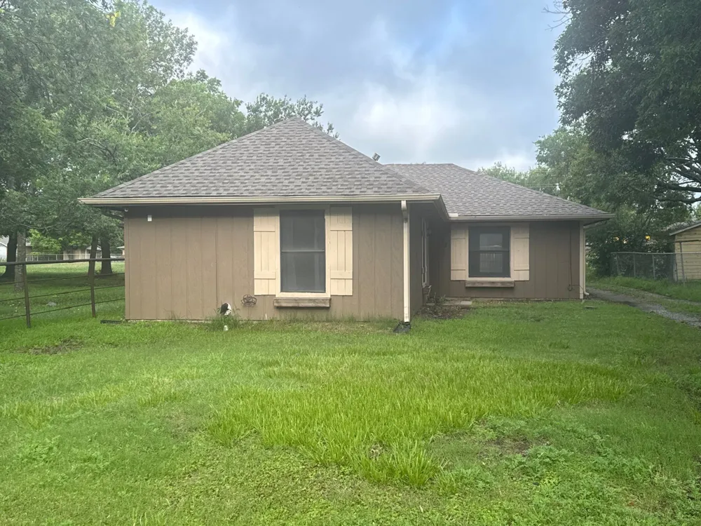 513 S Carter Street Whitewright, TX 75491
