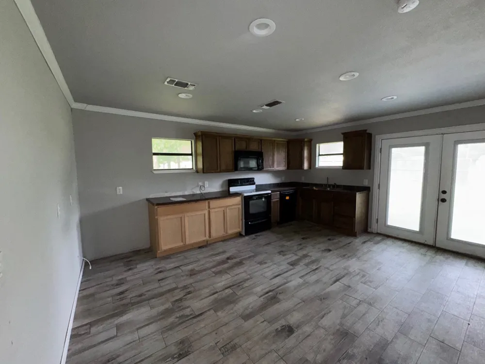 513 S Carter Street Whitewright, TX 75491