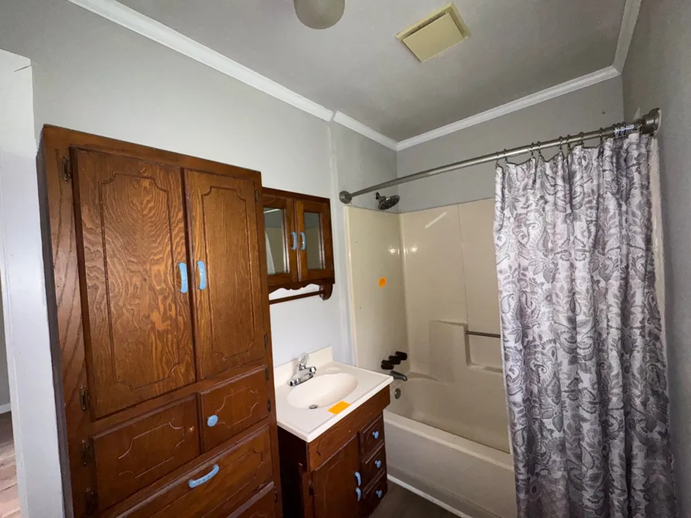 513 S Carter Street Whitewright, TX 75491