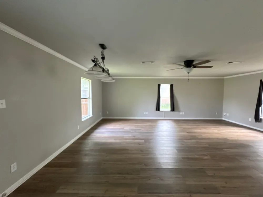 513 S Carter Street Whitewright, TX 75491