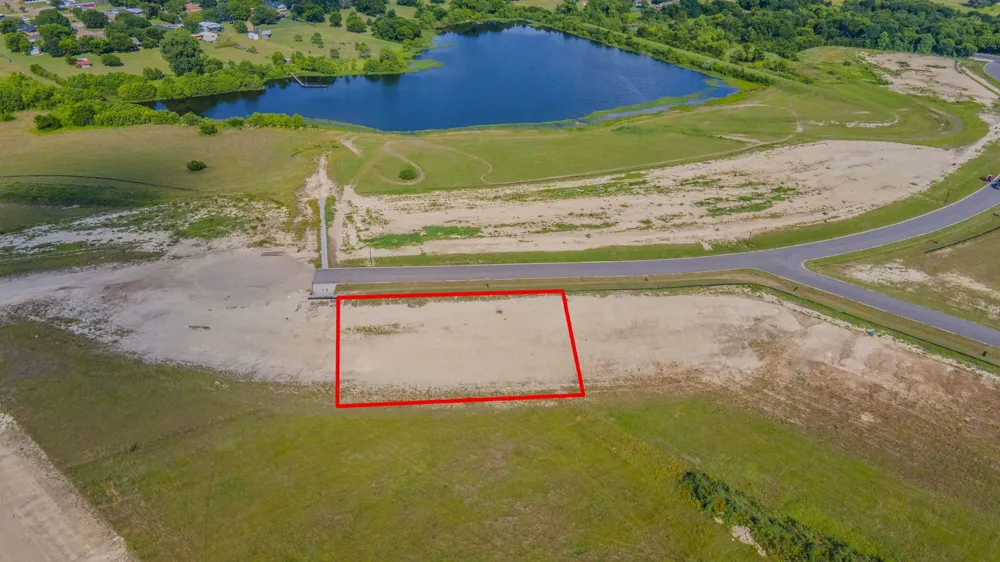 200 Lakeside Landing Lorena, TX 76655